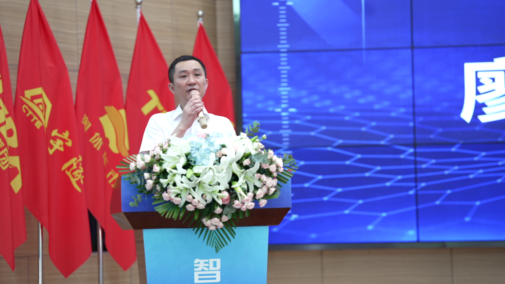 喜訊 | 重慶宇隧再次單筆億元設(shè)備采購簽約儀式圓滿舉行！