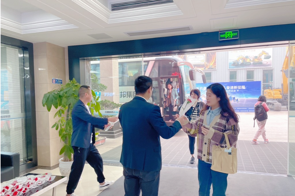 獻(xiàn)禮3.8節(jié)|勇做攀登者，奮進(jìn)新未來